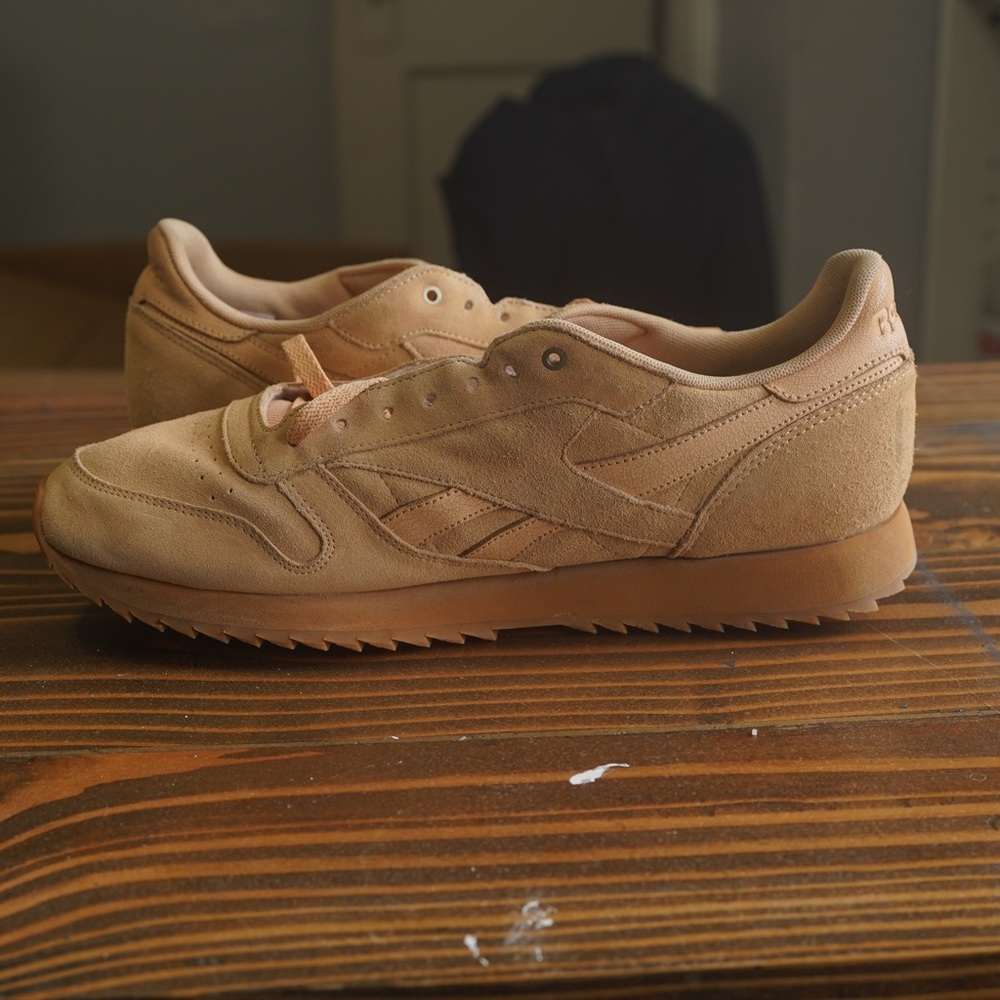 Tan Reebok Classic - Picture 5 of 10